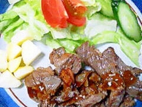 にんにく醤油が香ばしい牛肉のステーキ